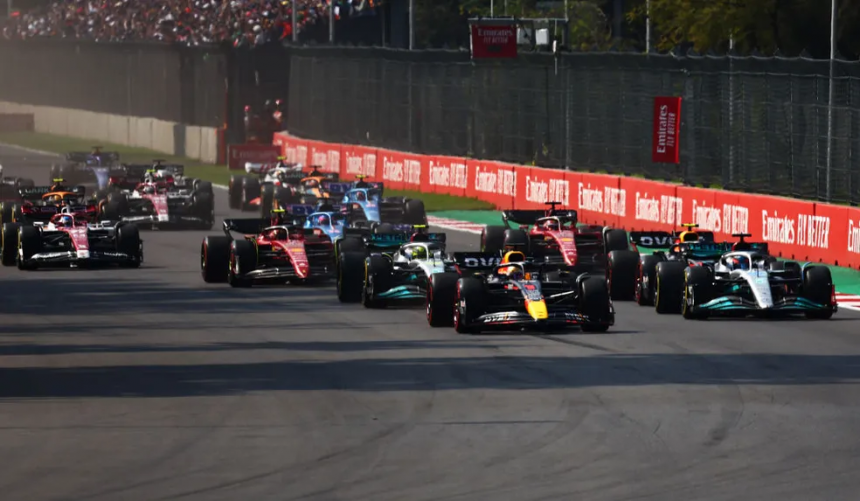 Largada do GP do México da F1 2022 — Foto: Mark Thompson/Getty Images