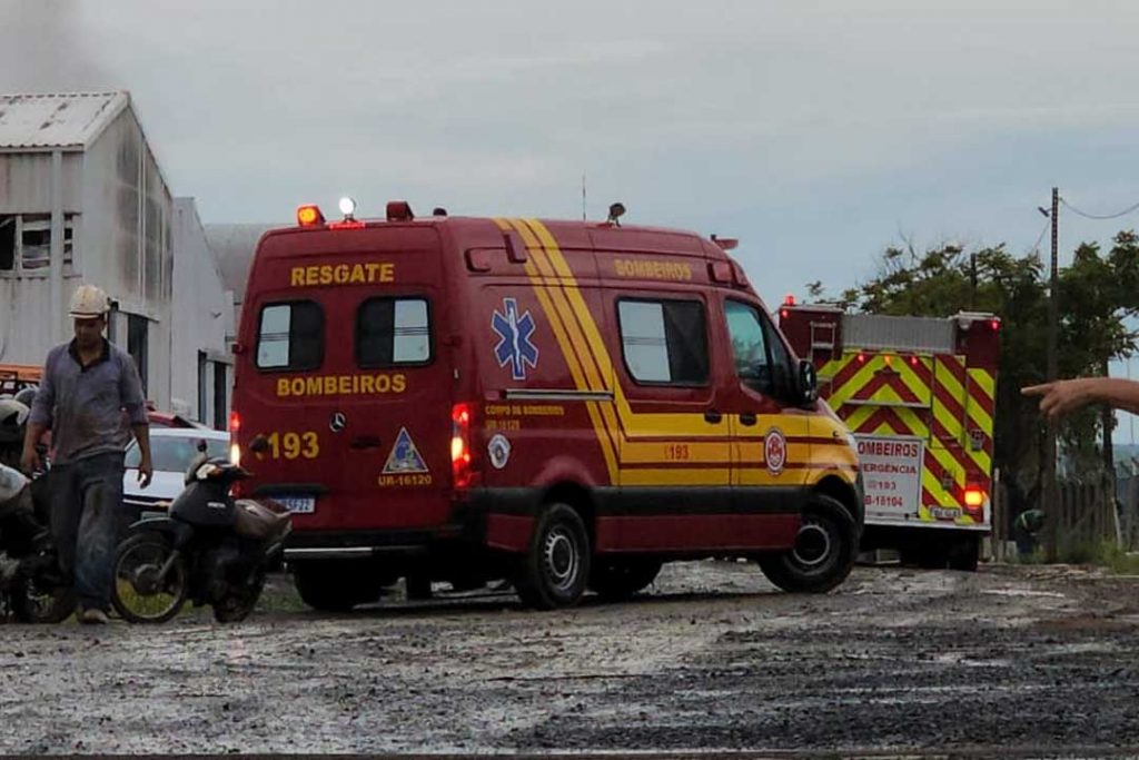 Cerca de 250 metros quadrados foi atingido pelas chamas.