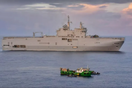 Barco brasileiro que transportava 4,6 toneladas de cocaína é interceptado pela Marinha da França — Foto: Marinha francesa via Europol