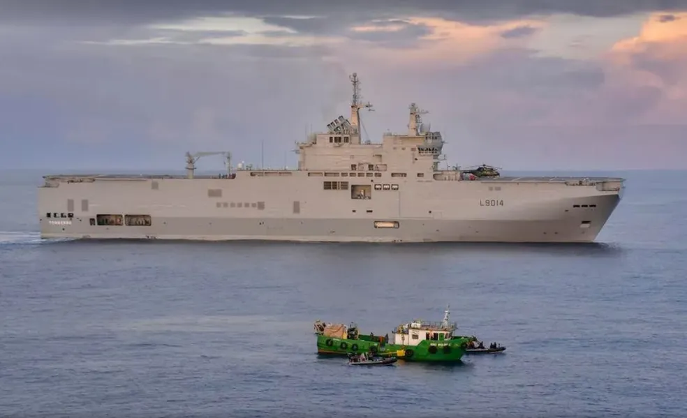 Barco brasileiro que transportava 4,6 toneladas de cocaína é interceptado pela Marinha da França — Foto: Marinha francesa via Europol