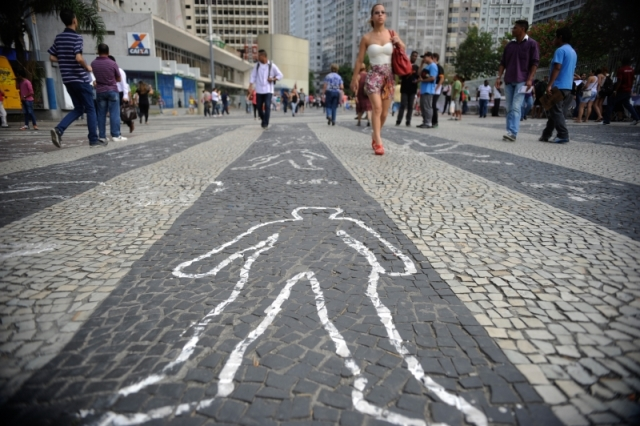 Mortes violentas: 111 pessoas foram assassinadas por dia no país em 2022