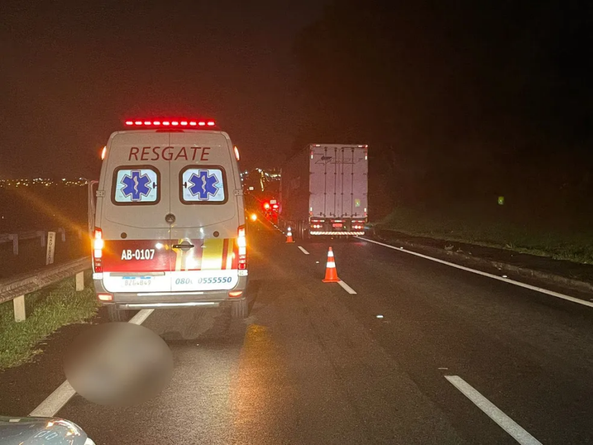 Mulher morre atropelada na Rodovia Anhanguera, em Campinas — Foto: Heitor Moreira/EPTV