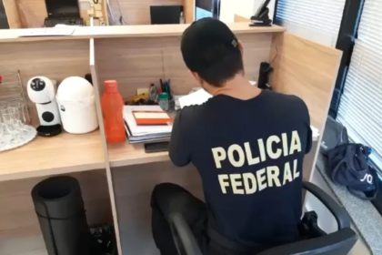 PF cumpre mandado de busca e apreensão em Campinas contra suspeito de vender pornografia infantil - FOTO: Polícia Fedral