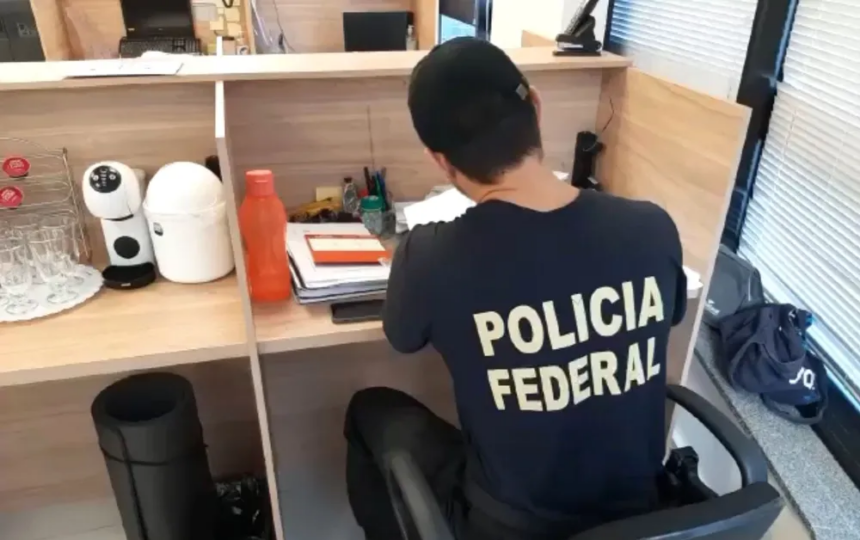 PF cumpre mandado de busca e apreensão em Campinas contra suspeito de vender pornografia infantil - FOTO: Polícia Fedral