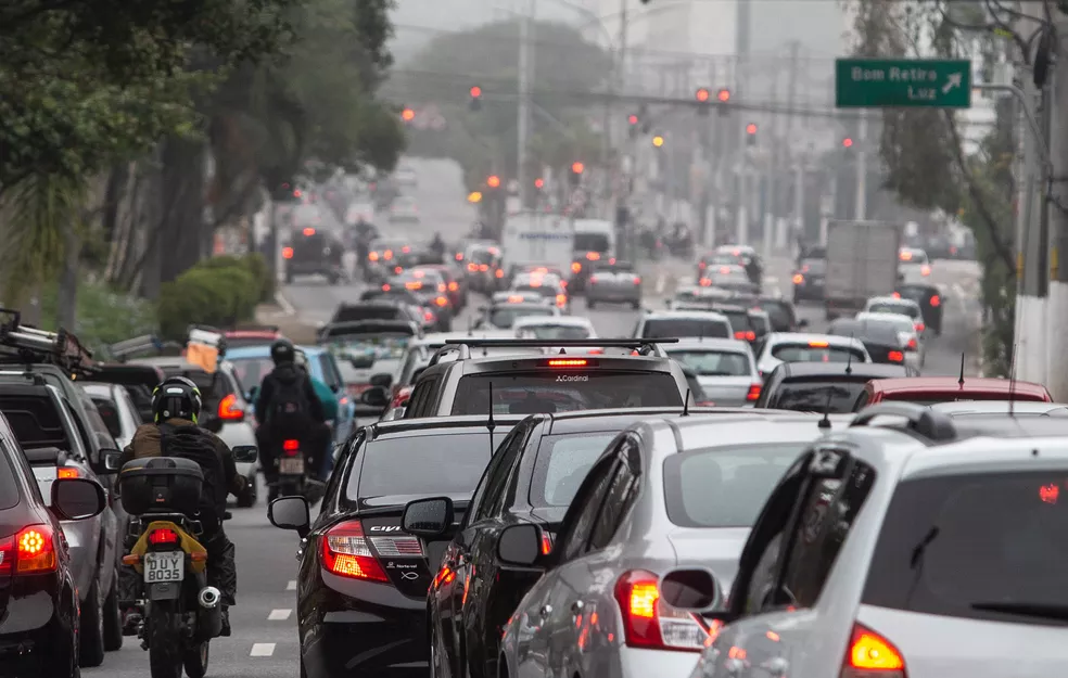 Motoristas SP: poderá ter desconto de 40% em multas se não recorrerem da infração— Foto: Werther Santana/AE