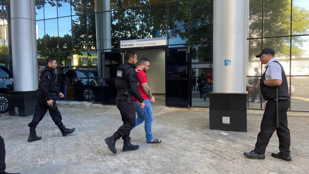 Suspeito preso pela PF de Campinas em operação contra morte de agentes públicos como Sergio Moro — 
Foto: Wesley Justino/EPTV