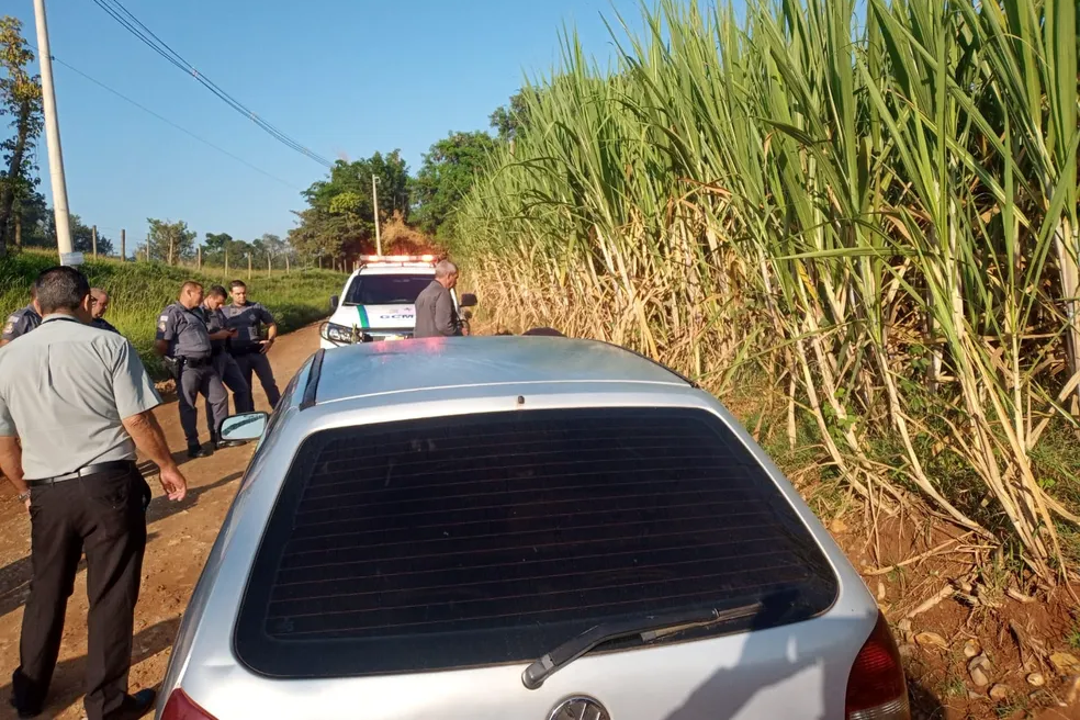 Homem é encontrado morto baleado em estrada na zona rural de Piracicaba — Foto: Guarda Municipal/Divulgação