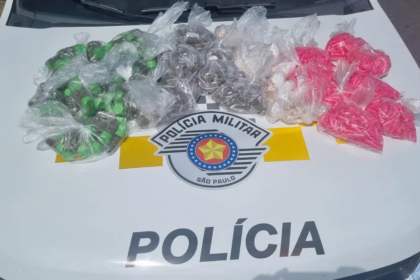 Policiais apreenderam porções de maconha, crack e cocaína em Rio das Pedras (SP) — Foto: Polícia Militar Rodoviária/Divulgação