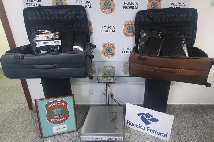 Paraguaio é preso pela PF com mais de 270 mil comprimidos de ecstasy na mala — Foto: Divulgação