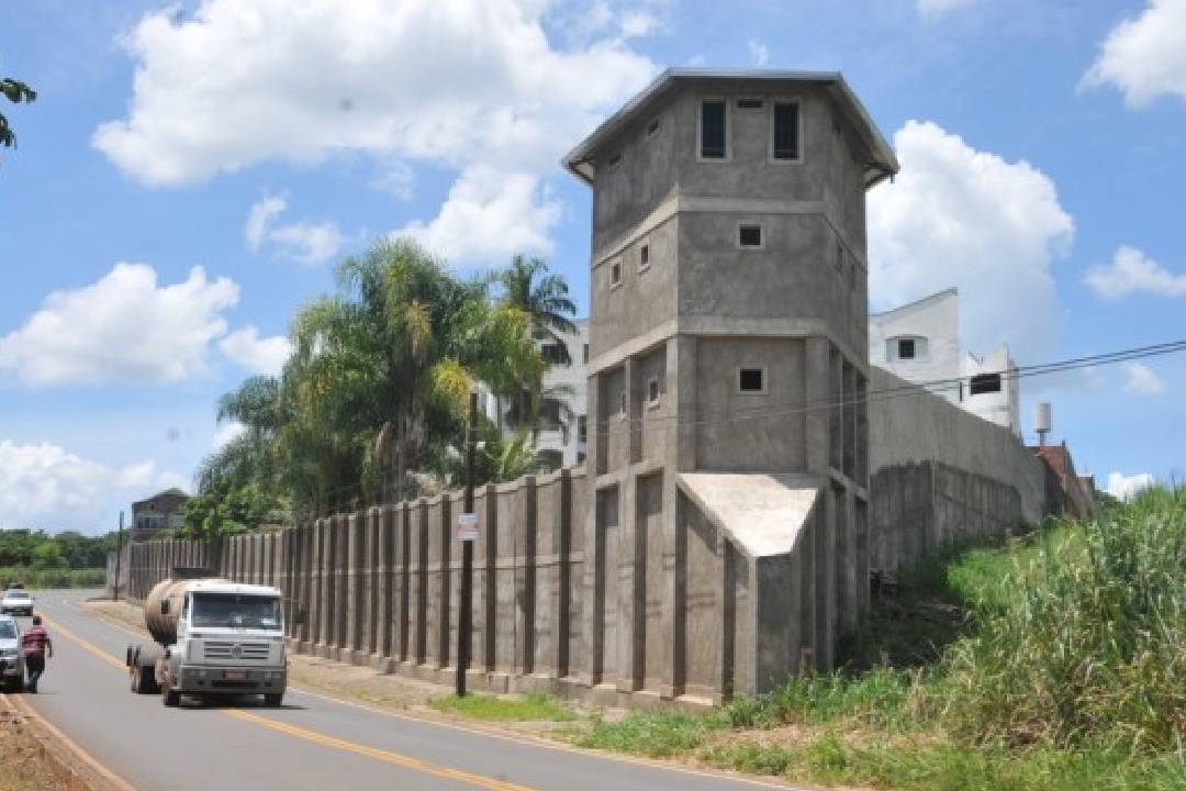 G1 - José Rico deixa 'castelo' inacabado com mais de 100 quartos em Limeira  - notícias em Piracicaba e Região