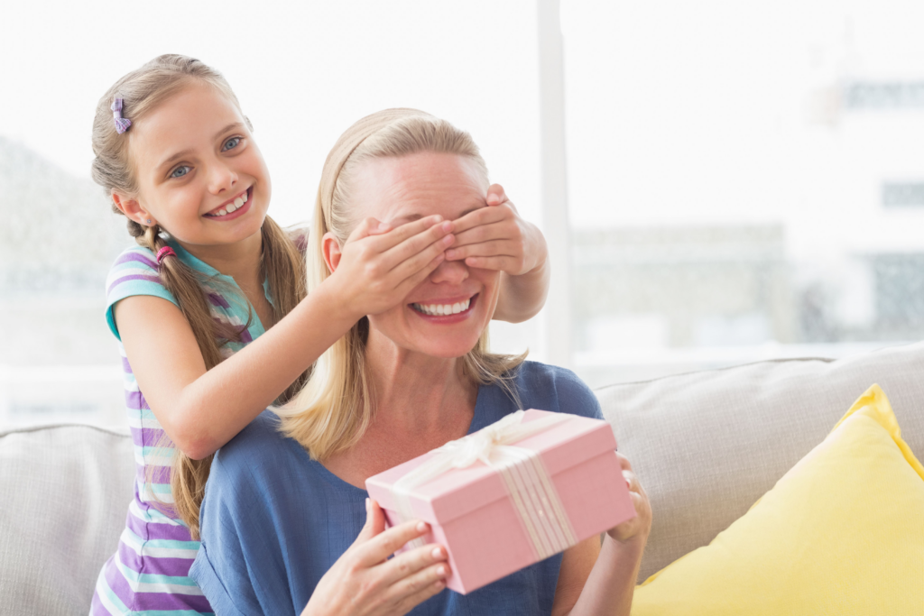 Como economizar nos presentes de Dia das Mães, mesmo com compras de última hora? - Foto: Bigstock