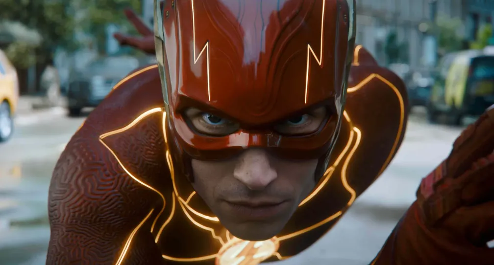 'The Flash' estreia nos cinemas e abraça nostalgia com performance de Ezra Miller — Foto: Divulgação/Cortesia Warner Bros. Pictures e DC Comics