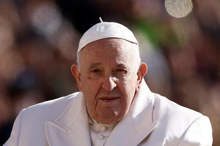 Papa Francisco, 86, foi fazer exames clínicos em hospital em Roma - Foto: Guglielmo Mangiapane/REUTERS