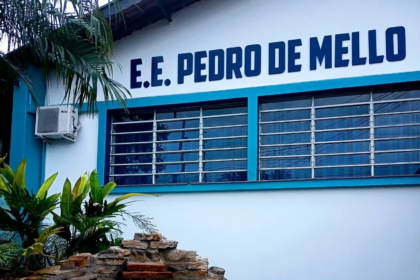 Adolescente negro é agredido por aluno e pai em escola de Piracicaba; vítima teria sido chamada de 'macaco' - Foto: Foto: Reprodução/Facebook