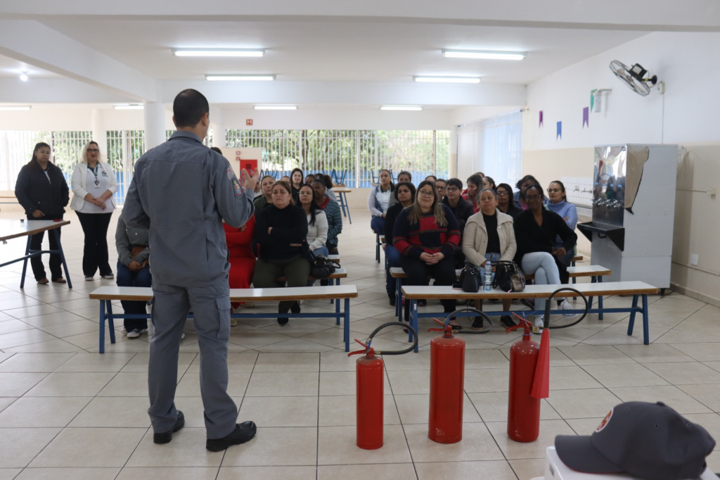 Profissionais da Educação iniciam "Curso de Formação" para novas práticas pedagógicas