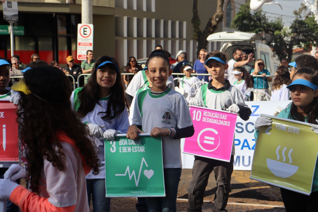 Desfile Cívico de Capivari reúne cerca de 10 mil pessoas para celebrar os 191 anos da cidade