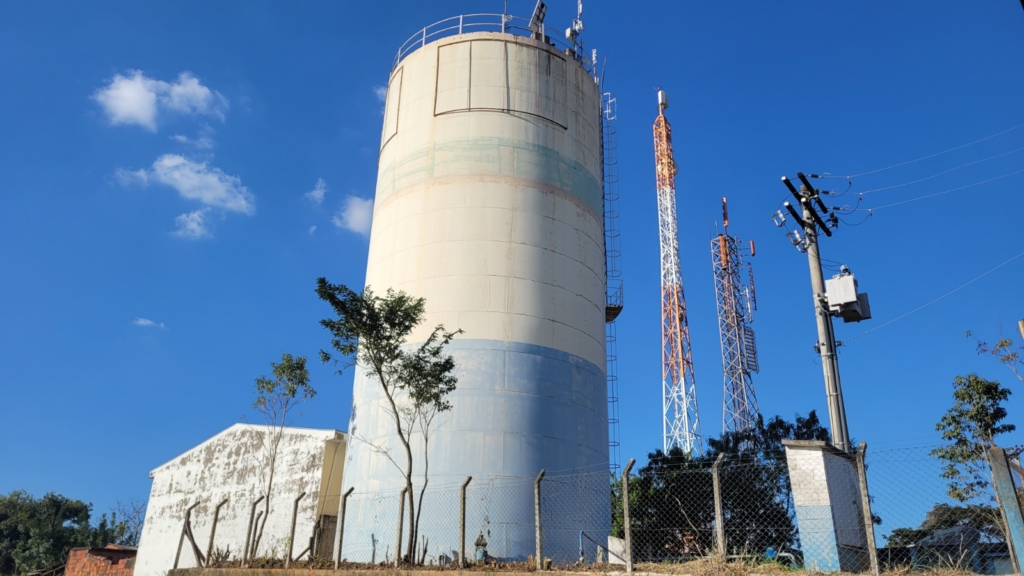 Saae Capivari realiza limpeza do Reservatório Público do bairro Castelani nesta quarta (26) - Foto: Divulgação/Prefeitura de Capivari