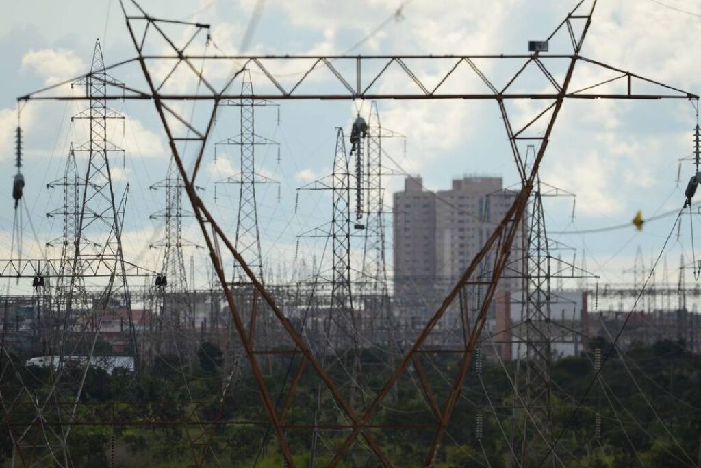 ONS reduz carga e adia manutenção em sistema elétrico - Foto: Agência Brasil