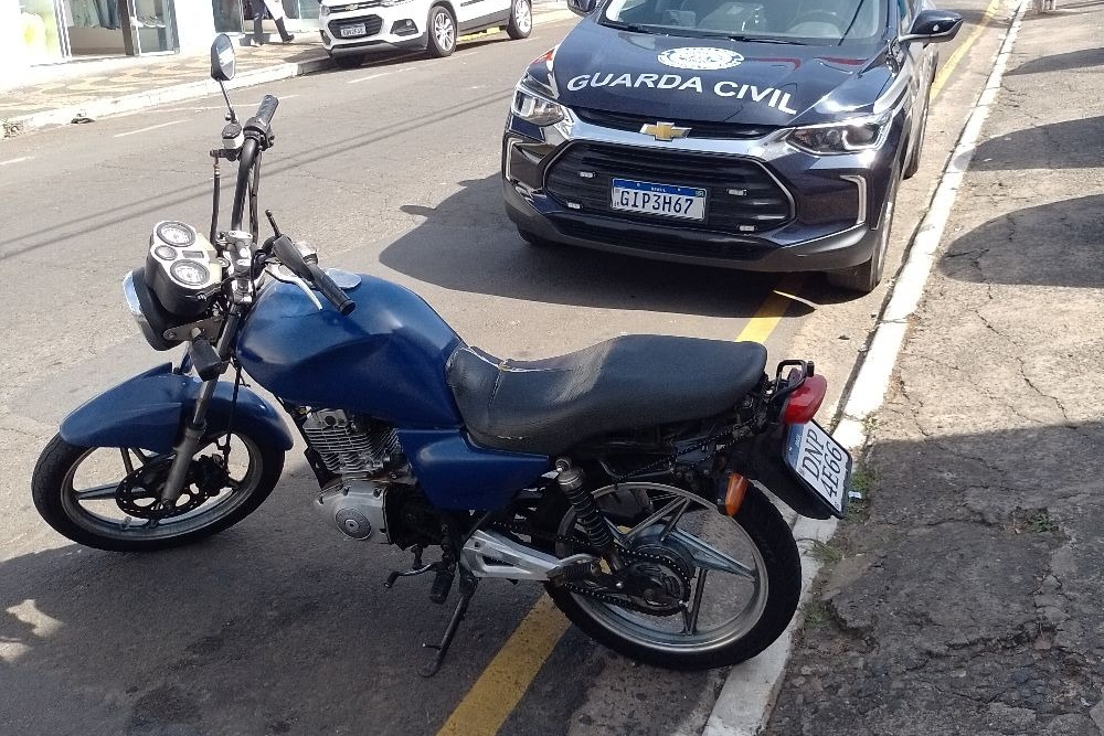 Motocicleta com sinal adulterado é apreendida pela Guarda Civil em Capivari - Foto: Divulgação/Prefeitura de Capivari