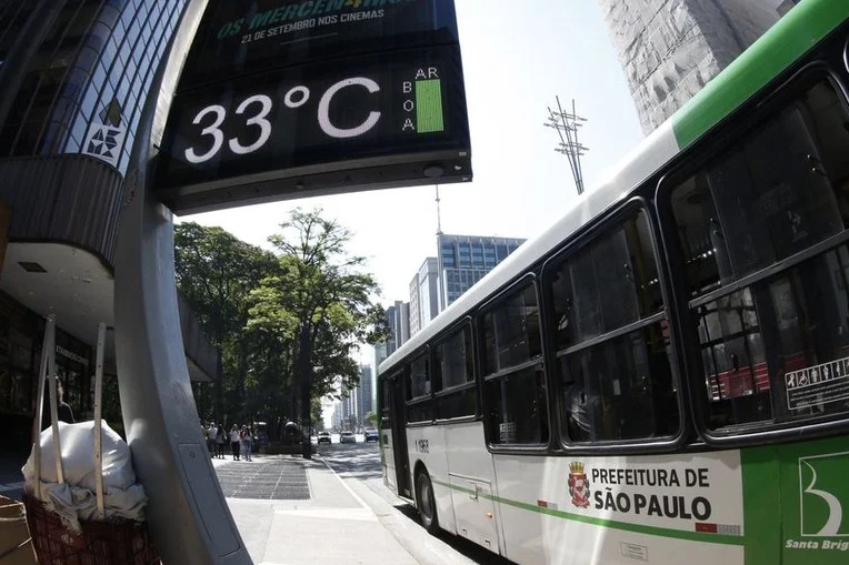 Virada no Tempo: Após Calor Intenso, Região se Prepara para a Queda nas Temperaturas - Foto: Paulo Pinto/Agência Brasil - 19.09.2023