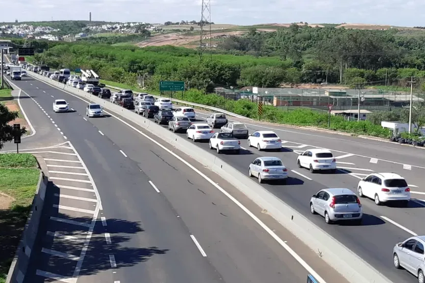 Veja previsão de movimento e horários de pico em estradas da região de Piracicaba