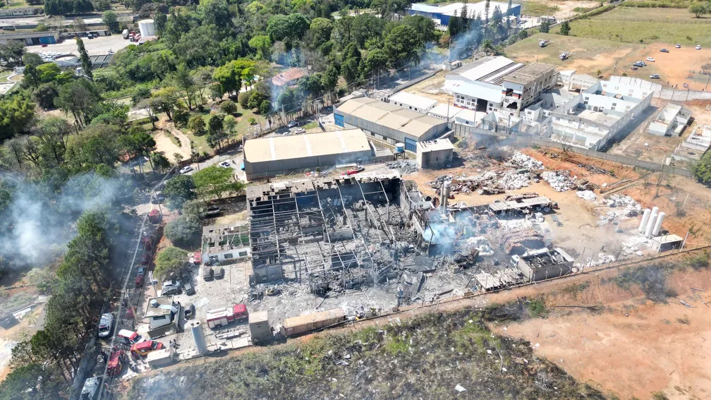 Explosão em empresa metalúrgica deixa dois mortos e vários feridos em Cabreúva