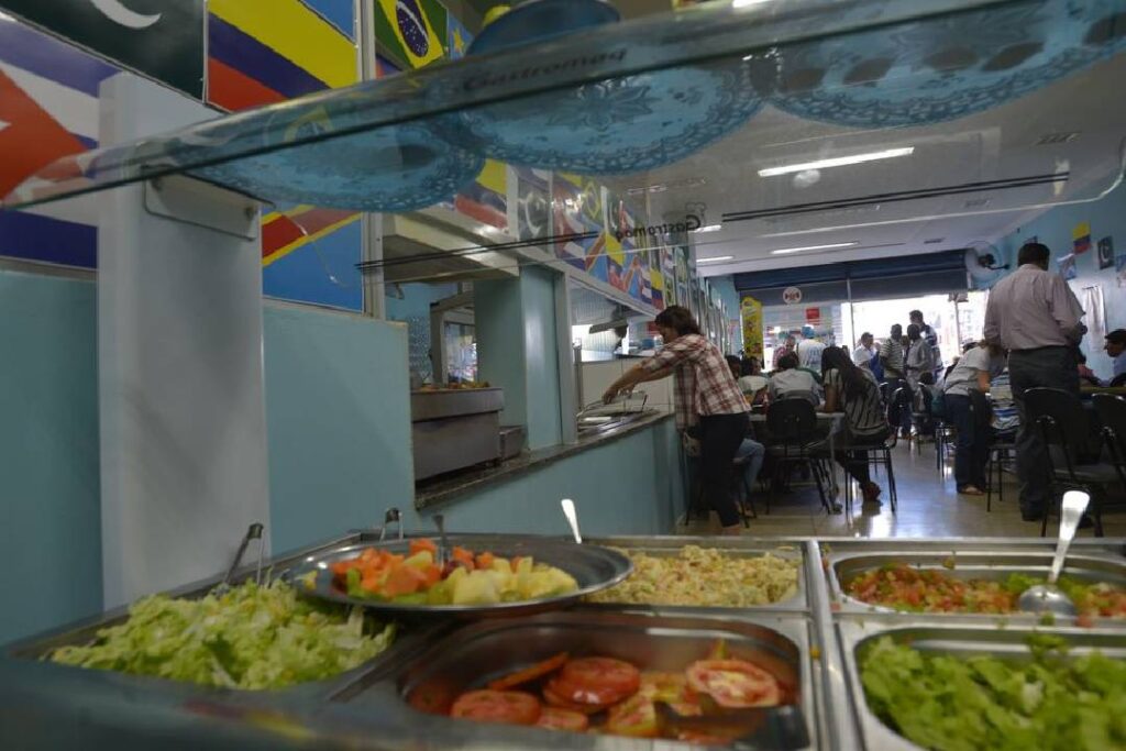 Número de bares e restaurantes com prejuízo aumenta 5% em agosto - Foto: Marcello Casal Jr/Agência Brasil