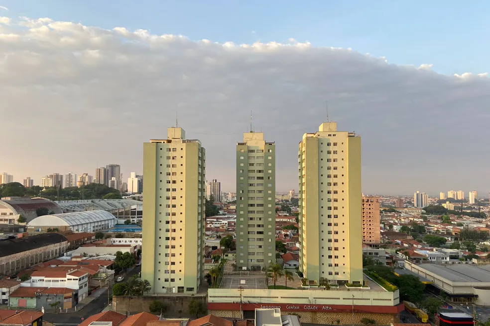 Nuvem "Altostratus" Aproxima-se de Piracicaba e Antecipa Possibilidade de Chuvas — Foto: Edijan Del Santo/EPTV