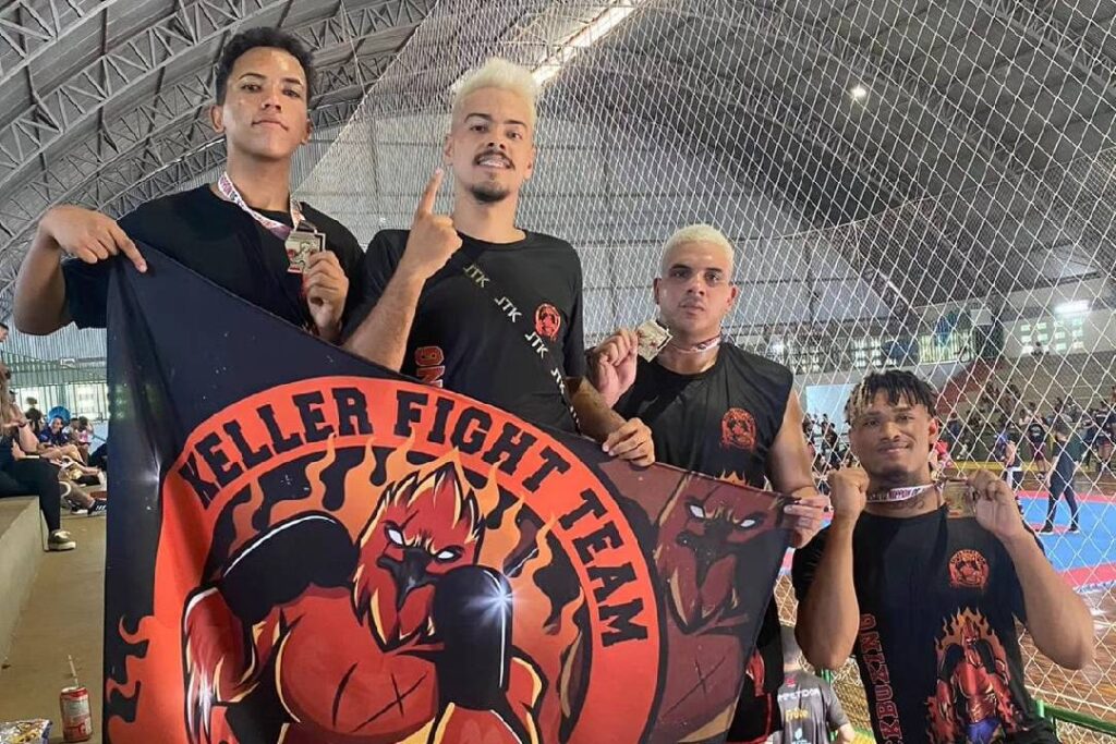 Equipe de Capivari conquista três medalhas de ouro em torneio de kickboxing - Foto: Arquivo Pessoal