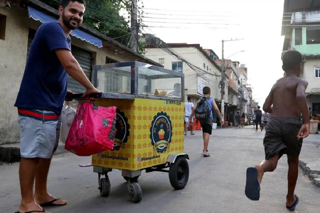 Pessoas em situação de pobreza cai para 31,6% em 2022 - Foto: Tânia Rêgo/Agência Brasil