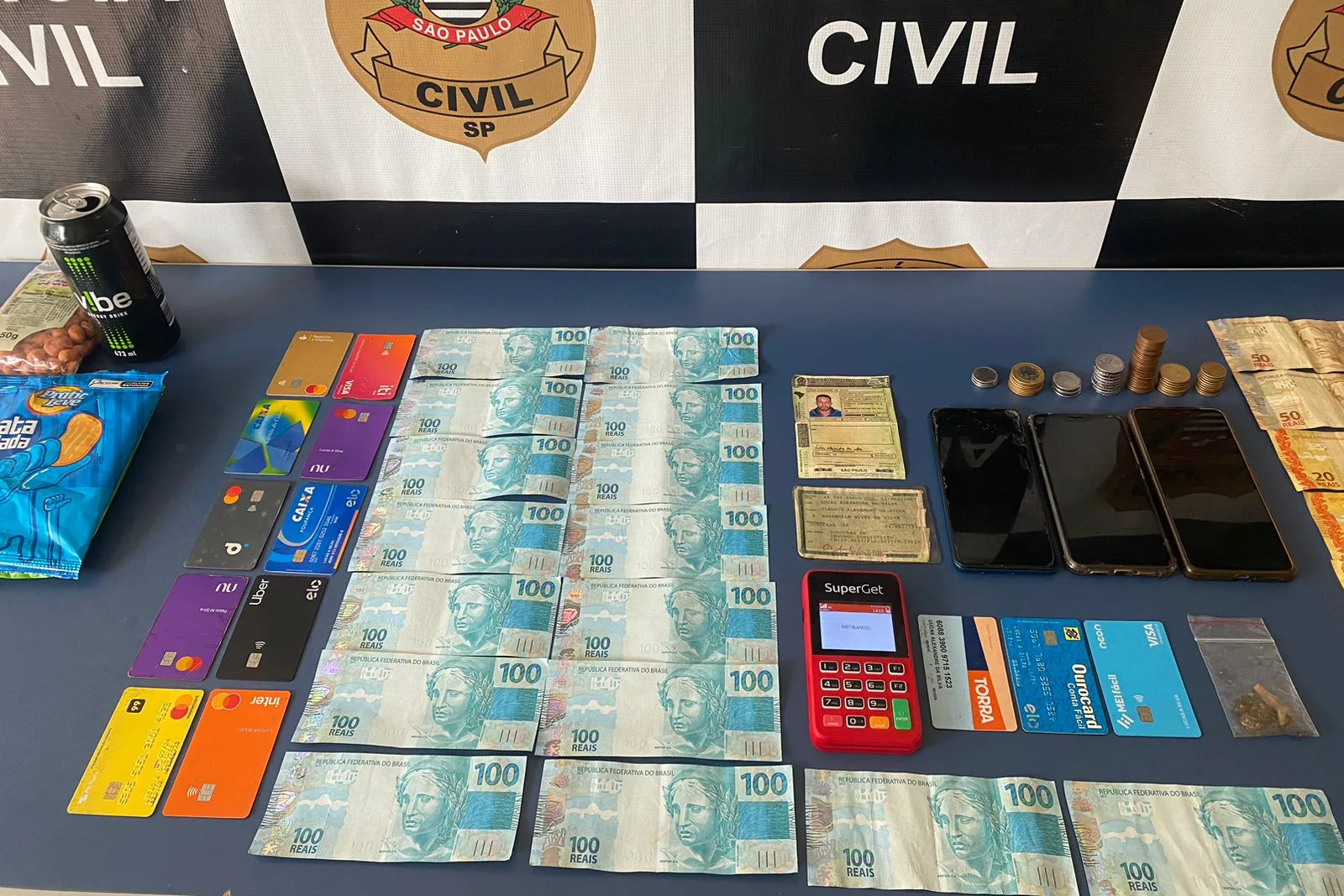 Trio é preso após realizar compras com notas falsas em comércios em Capivari - Foto: Polícia Civil