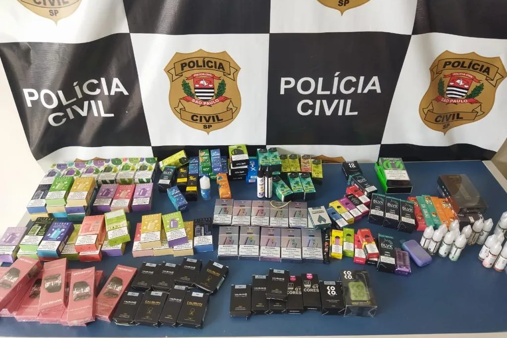 Polícia Civil de Capivari prende trio por comercialização ilegal de cigarros eletrônicos - Foto: Polícia Civil