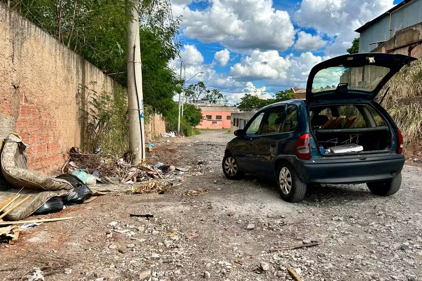 Homem é detido durante flagrante de descarte irregular em Piracicaba — Foto: João Silva/Guarda Municipal