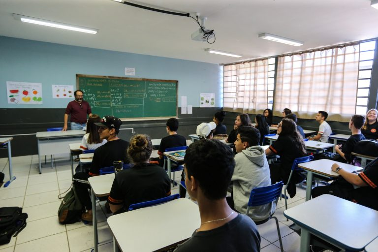 Governo Quer Começar a Pagar Bolsa Ensino Médio em Março, Diz Ministro da Educação - Foto: Divulgação