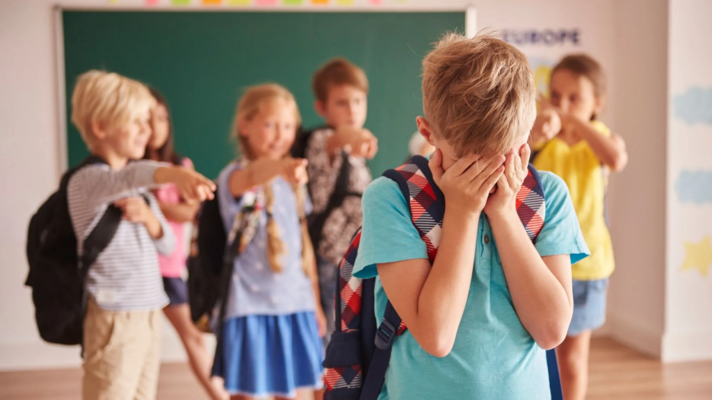 Qual é o perfil das crianças e adolescentes que praticam bullying nas escolas? - Foto: Reprodução/ CNN Brasil