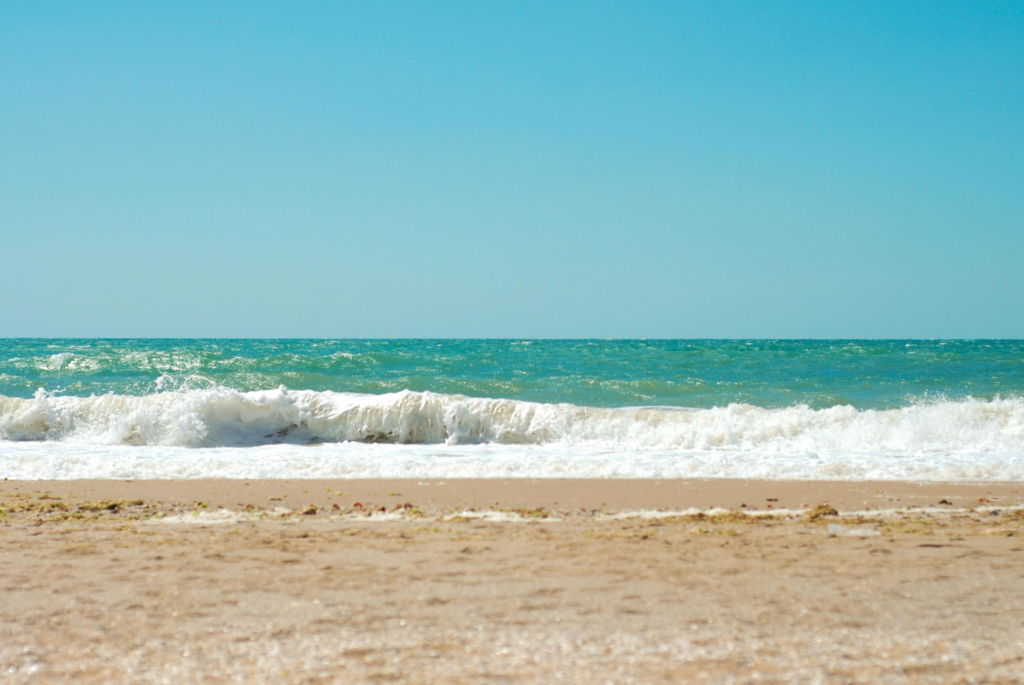 Por que a gente relaxa quando está na praia? Segredo está na água - Foto: Pixnio