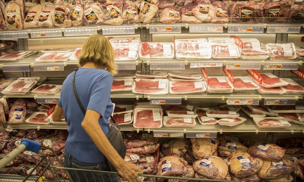 Por que as carnes de frango e de porco estão mais caras? - Foto: Reprodução/ Agência O Globo