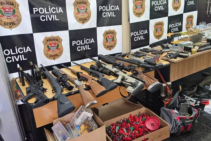 Polícia Civil apreende arsenal de armas e munições avaliado em R$ 700 mil em Piracicaba — Foto: Polícia Civil