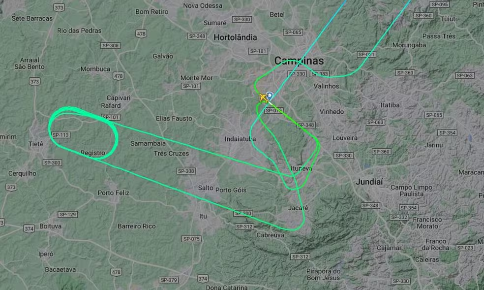 Boeing faz pouso de emergência, estoura pneu e fecha pista de Viracopos — Foto: Reprodução