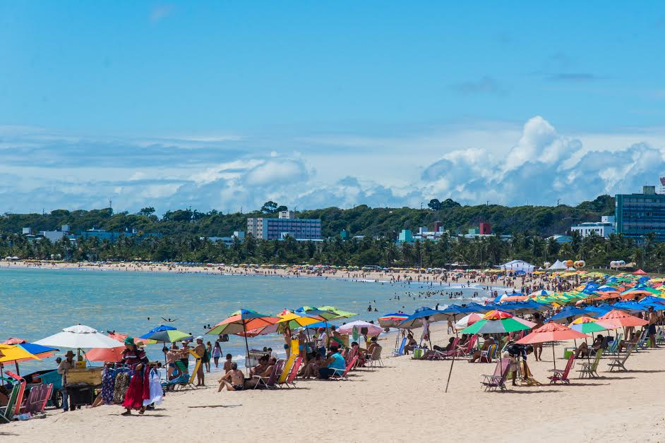 Brasileiros viajam mais após a pandemia e escolhem praias como destino favorito - Foto: Reprodução