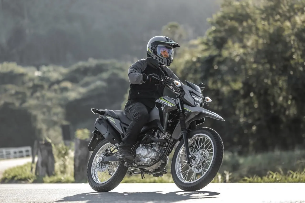 Mais da metade dos donos de moto no Brasil não têm CNH na categoria - Foto: Honda/Divulgação