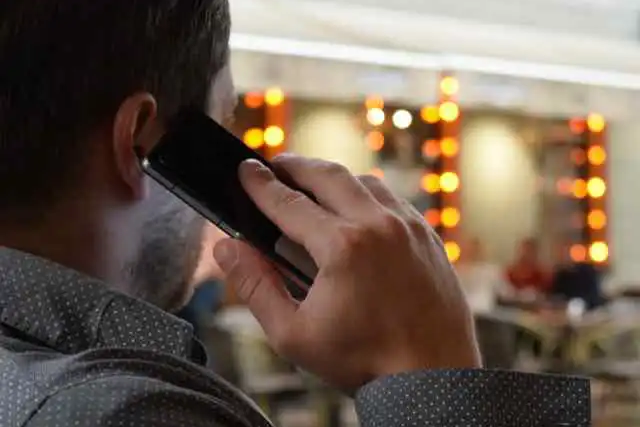 Estudo da OMS conclui: uso de celulares não aumenta risco de câncer no cérebro - Foto: artpictures.club