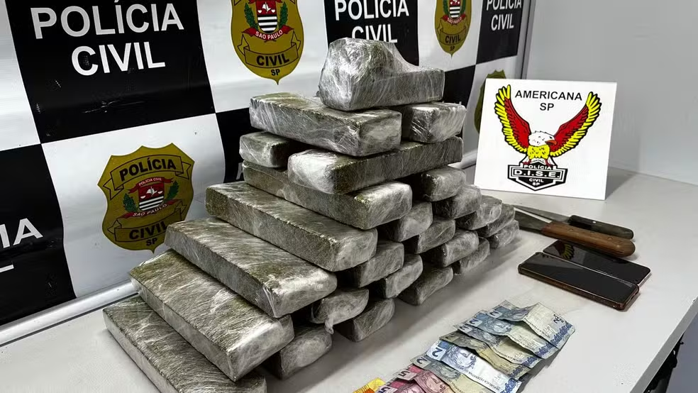 Operação apreende 18,5 quilos de maconha em Santa Bárbara d'Oeste e dois são presos — Foto: Dise de Americana