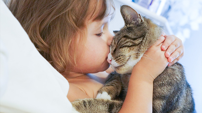 Benefícios da convivência entre crianças e animais para a saúde física e mental - Foto: Reprodução