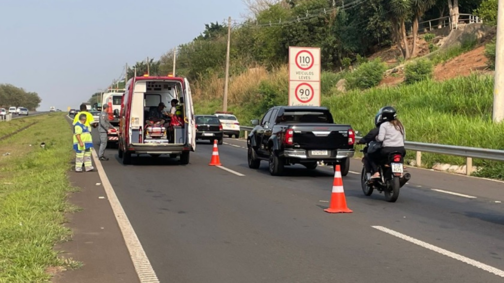 Colisão entre motocicleta e carro deixa um ferido na SP-304 em Santa Bárbara d'Oeste - Foto: Reprodução / Portal Atualidade