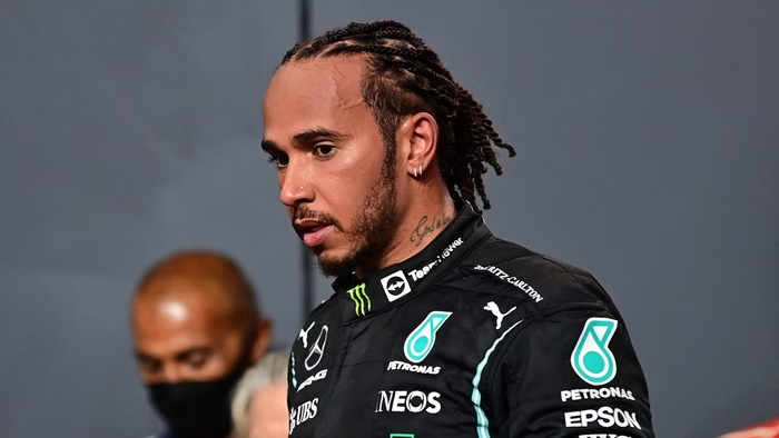 Lewis Hamilton revela luta contra depressão desde a adolescência e fala sobre saúde mental - Foto: Andrej Isakovic – Pool/Getty Images