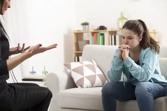 Adolescentes sentem que recebem pouco apoio emocional dos pais, aponta estudo - Foto: Reprodução