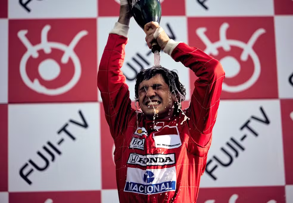 Minissérie "Senna" recria corridas épicas com tecnologia de ponta, diz Gabriel Leone — Foto: Alan Roskyn/Netflix